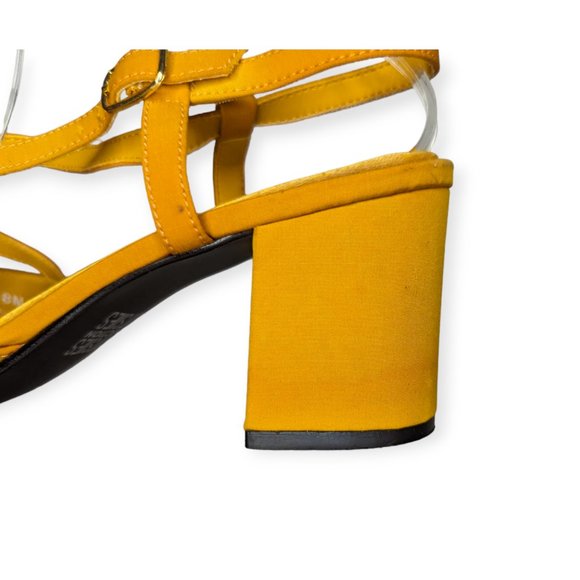 Mootsie Tootsie Mustard Love Ya Fabric Block Heel Size 8 - Picture 10 of 12